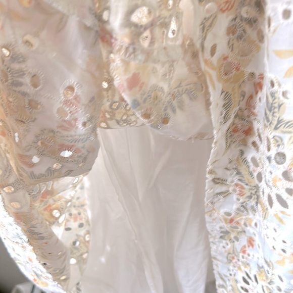 LUCY PARIS Floral Eyelet V-Neck CROP TOP AND MAXI SKIRT 2 pc set medium - Picture 6 of 14